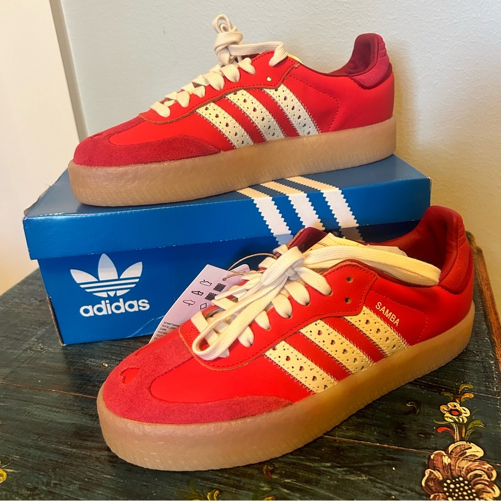 NWT Heart detail Red/White Adidas Sambas